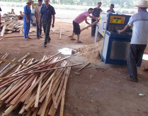 海南島-方木多片鋸70高加工現場