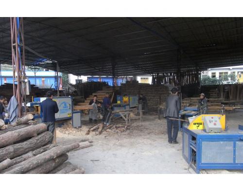 四川-達(dá)州-宣漢-多片鋸客戶使用加工現(xiàn)場(chǎng)