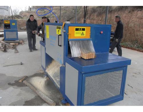 四川省-綿陽(yáng)市-方木圓木加工現(xiàn)場(chǎng)